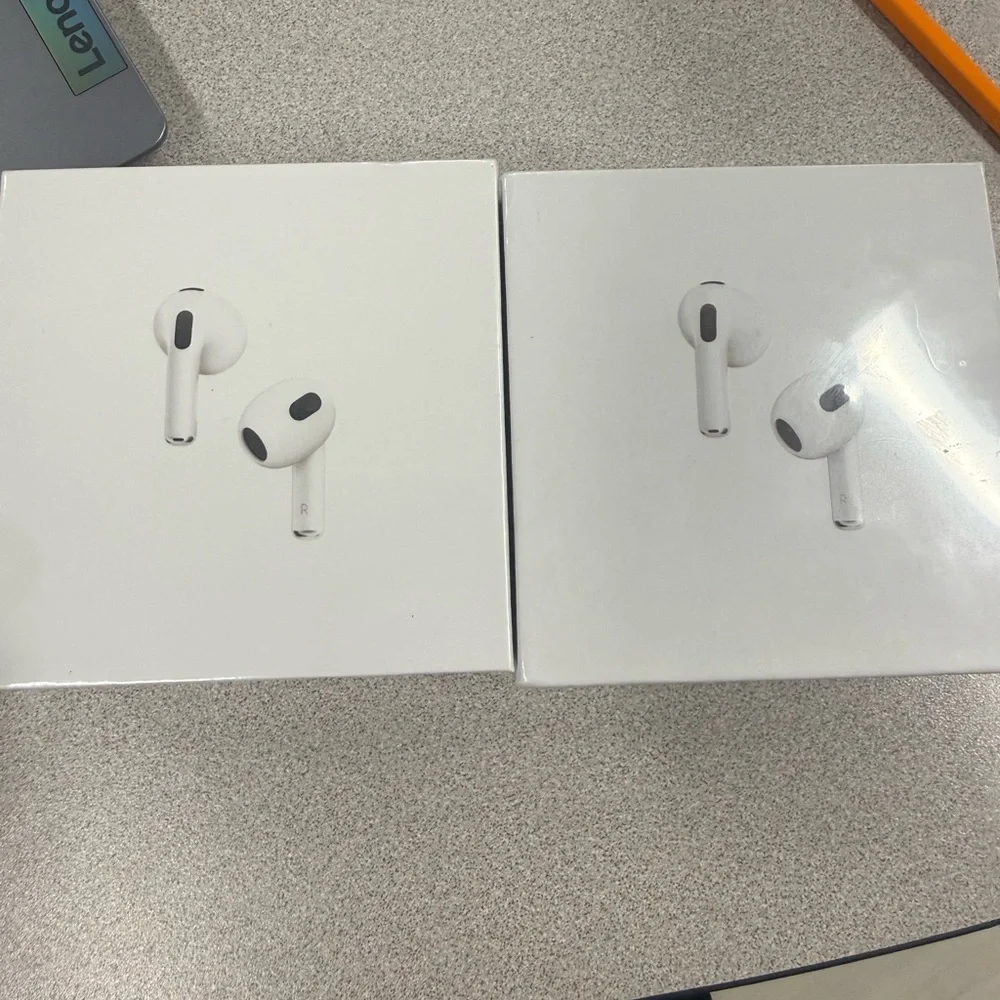 Apple White Wireless Earphones